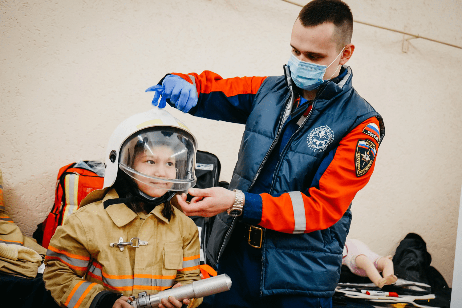 Добровольцы ВСКС подарили маленьким пациентам праздник в детской больнице —  Новости — РТУ МИРЭА