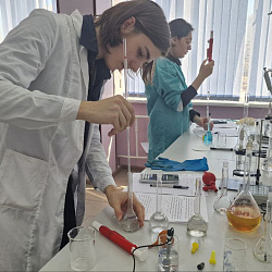 В РТУ МИРЭА прошёл практический тур Московской олимпиады школьников по химии