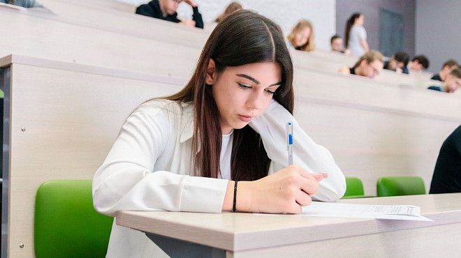 На площадке РТУ МИРЭА состоялось открытие ежегодного турнира «Математические бои» для школьников