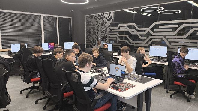 «Инженерные каникулы»: школьникам рассказали об информационной безопасности и направлениях подготовки Института искусственного интеллекта