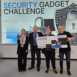 Команды ИКБ РТУ МИРЭА одержали блестящую победу в треке Hardware Challenge конкурса Security Gadget Challenge